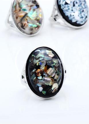 Шикарное кольцо с оригинальным красивым камнем