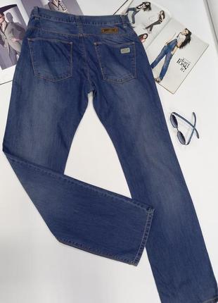 Классические тонкие мужские джинсы3 фото