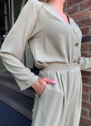 Женский брючний костюм (брюки + рубашка) цвет оливка креп жатка 42/44, 46/486 фото