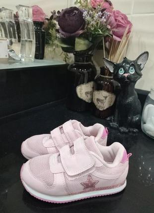 Кросівки 26р f&f