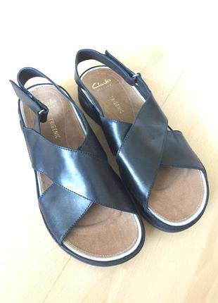 Сандалі Clarks туфлы туфли black