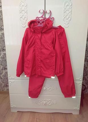 Дорогой, фирменный спортивный костюм, дождевик на рост 122-128 см