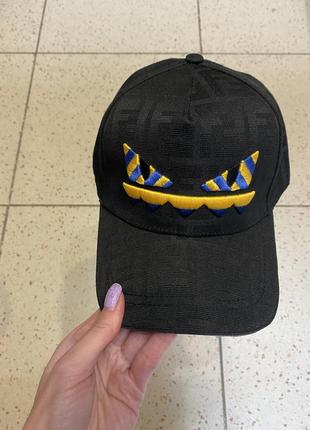 Кепка бейсболка в стилі fendi