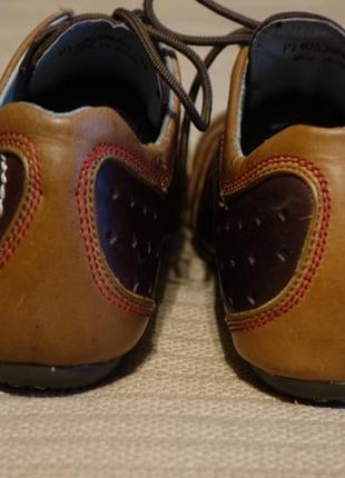 Неординарные комбинированные кожаные кроссовки fly london португалия 38  р.9 фото