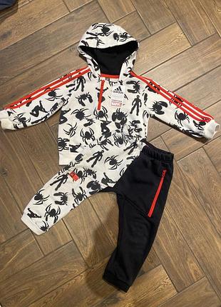 Комтюм adidas