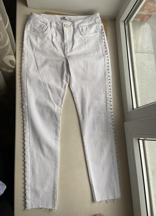 Білі джинси zara