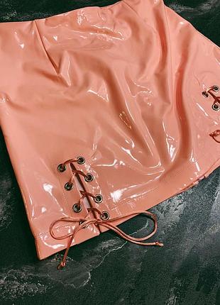 Юбка лаковая