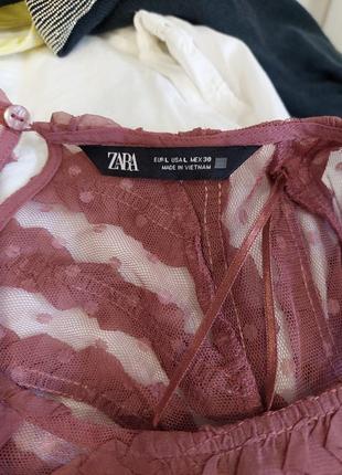 Смілива блуза кольору марсала з вололанами від zara6 фото
