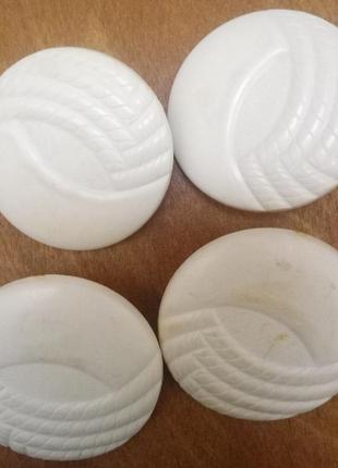 Набор больших белых пуговиц (4)