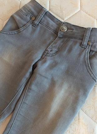 Женские джинсы серого цвета2 фото