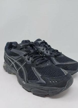 Кроссовки asics