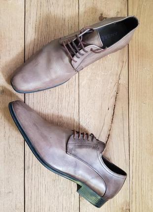 Шкіряні чоловічі туфлі andre
