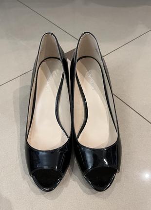 Лакові туфлі/босоніжки nine west 37,5р3 фото