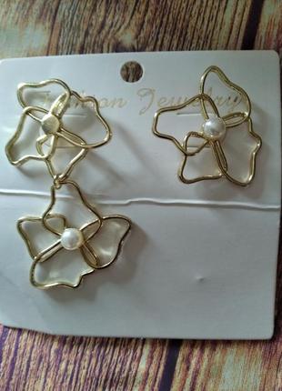Асиметрія в тренді, цікаві літні сережки у вигляді квітів1 фото