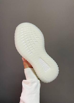 Жіночі легкі білі кросівки adidas yeezy boost 350 🆕 адідас ізі буст5 фото