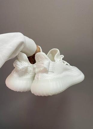 Жіночі легкі білі кросівки adidas yeezy boost 350 🆕 адідас ізі буст9 фото