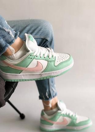 Nike sb dunk low barely green новинка жіночі яскраві кросівки найк мятні зелені бірюзові весна літо осінь женские бирюзовые мятные яркие кроссовки7 фото