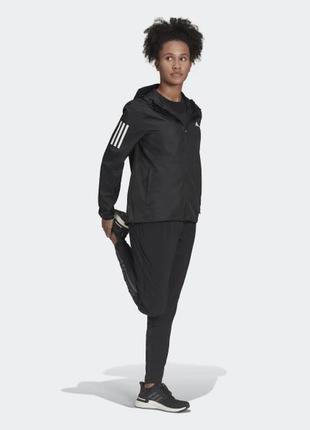 Женская беговая ветровка adidas otr windbreaker h592715 фото