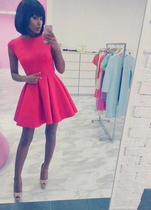 Яркое платье из неопрена😍