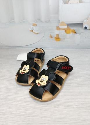 Нові босоніжки сандали з міккі микки mickey hm хм