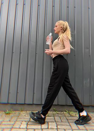 Спортивные штаны