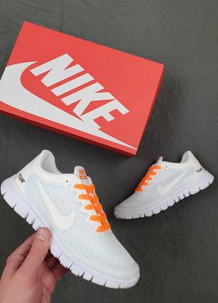 Летние женские кроссовки белого цвета nike free run 3.0 white. мокасины летние женские белые найк