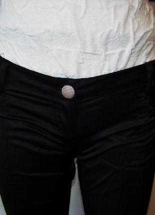 Тонкі чорні сатинові штани завужені бедровки sm3 фото