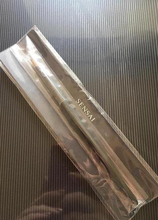 Кисть для губ