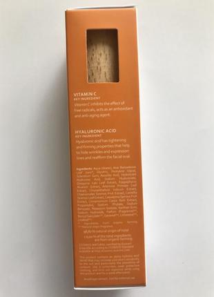 Сироватка для обличчя з вітаміном с та гіалуроновою кислотою / сироватка feel free /...