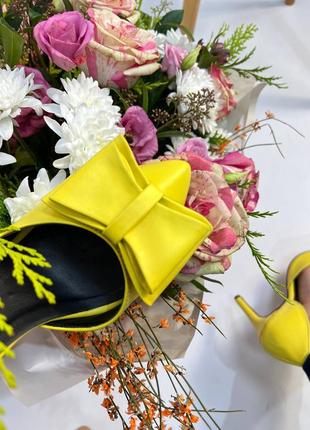 Эксклюзивные туфли из натуральной итальянской кожи жёлтые с бантиком5 фото