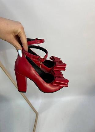 Эксклюзивные туфли из натуральной итальянской кожи с бантиком красные2 фото