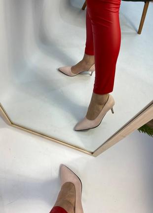 Ексклюзивні туфлі човники італійська шкіра рожеві пудра на шпильці5 фото
