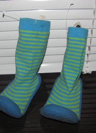 Поделиться:  кеды-носки, тапочки размер 19