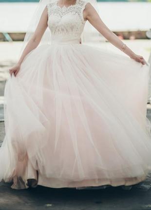 Весільна сукня