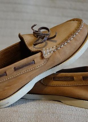 М'які топсайдеры з натурального нубука карамельного кольору. zara boys collection 28 р.( 18,5 див.)