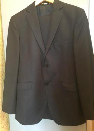 Продам отличный стильный мужской костюм классический zingal riche