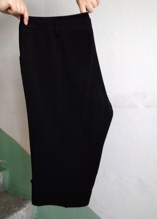 Р 20 / 54-56 стильные базовые нарядные черные брючные шорты капри бриджи вискоза стрейчевые bm4 фото