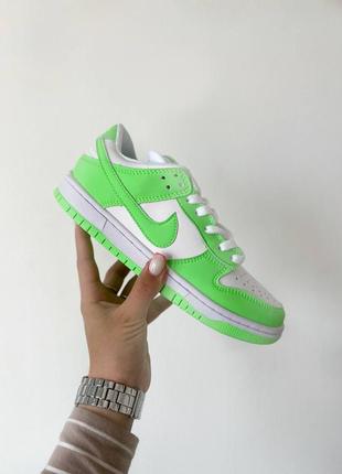 Nike sb dunk light green glow яскраві трендові салатові зелені кросівки найк весна літо осінь салатовые зелёные яркие кроссовки