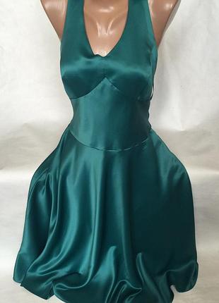 Шикарное изумрудное платье