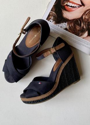 Босоніжки tommy hilfiger!