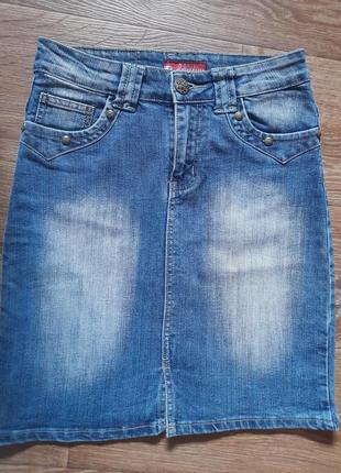 Актуальная базовая джинсовая юбка спідниця миди плотная