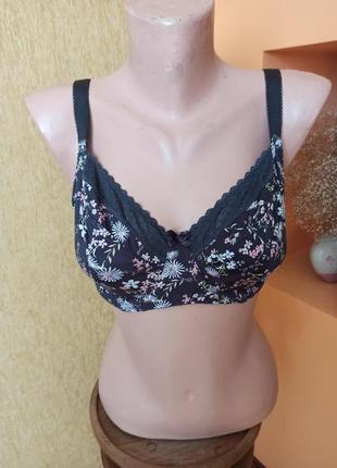 Бюстгальтер фірми m&s