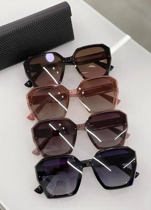 Красивые солнцезащитные женские очки с поляризацией окуляри чорні