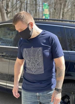 Якісна чоловіча футболка з символікою україни герб. синя патріотична футболка з гербом-тризуб україна5 фото