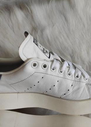 Белые натуральные кожаные кроссовки кеды на высокой подошве платформе adidas stan smith7 фото