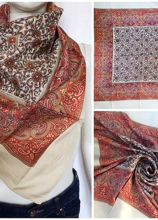 Шелковый платок с орнаментом пейсли