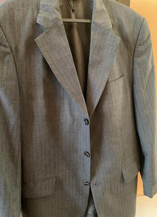 Классический костюм