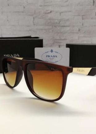 Мужские брендовые  солнцезащитные очки prada