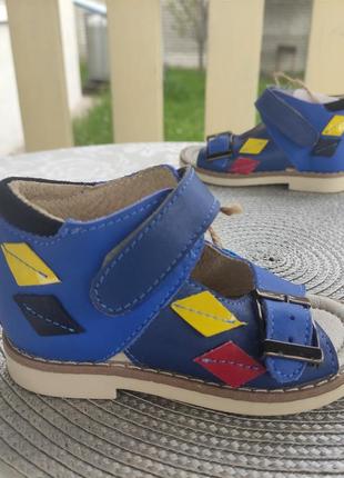 Шкіряні ортопедичні босоніжки шалунішка