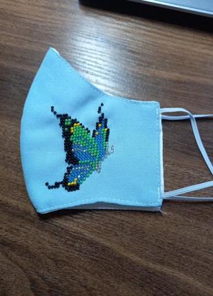 Маска вишита бісером